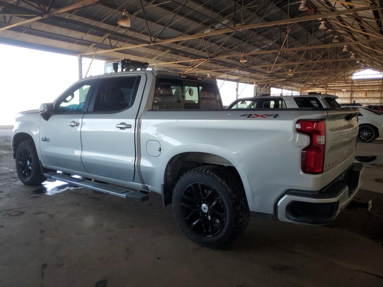 2020 Chevrolet Silverado K1500 Rst - Image 2