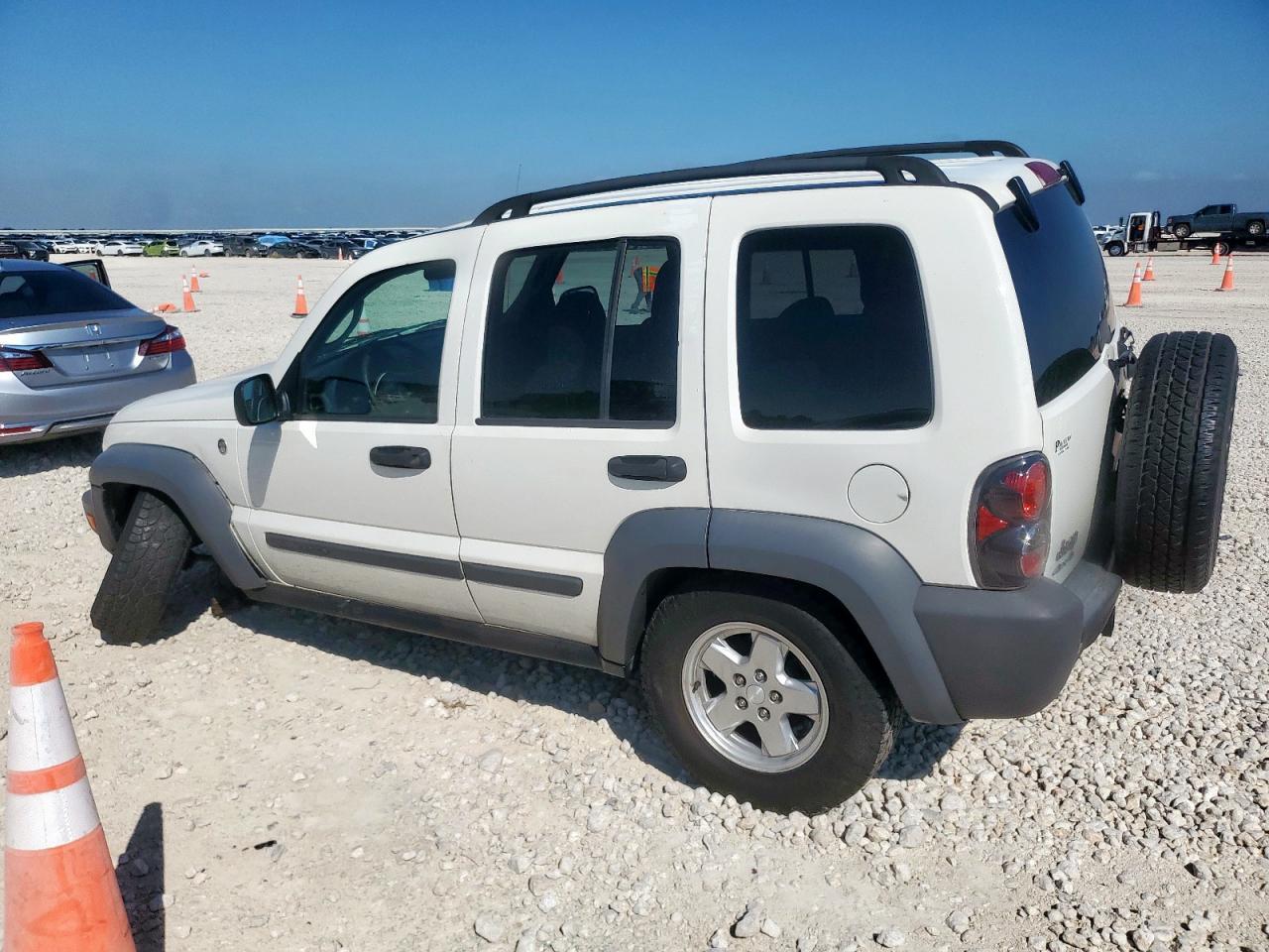 2006 Jeep Liberty Sport - Фото 2