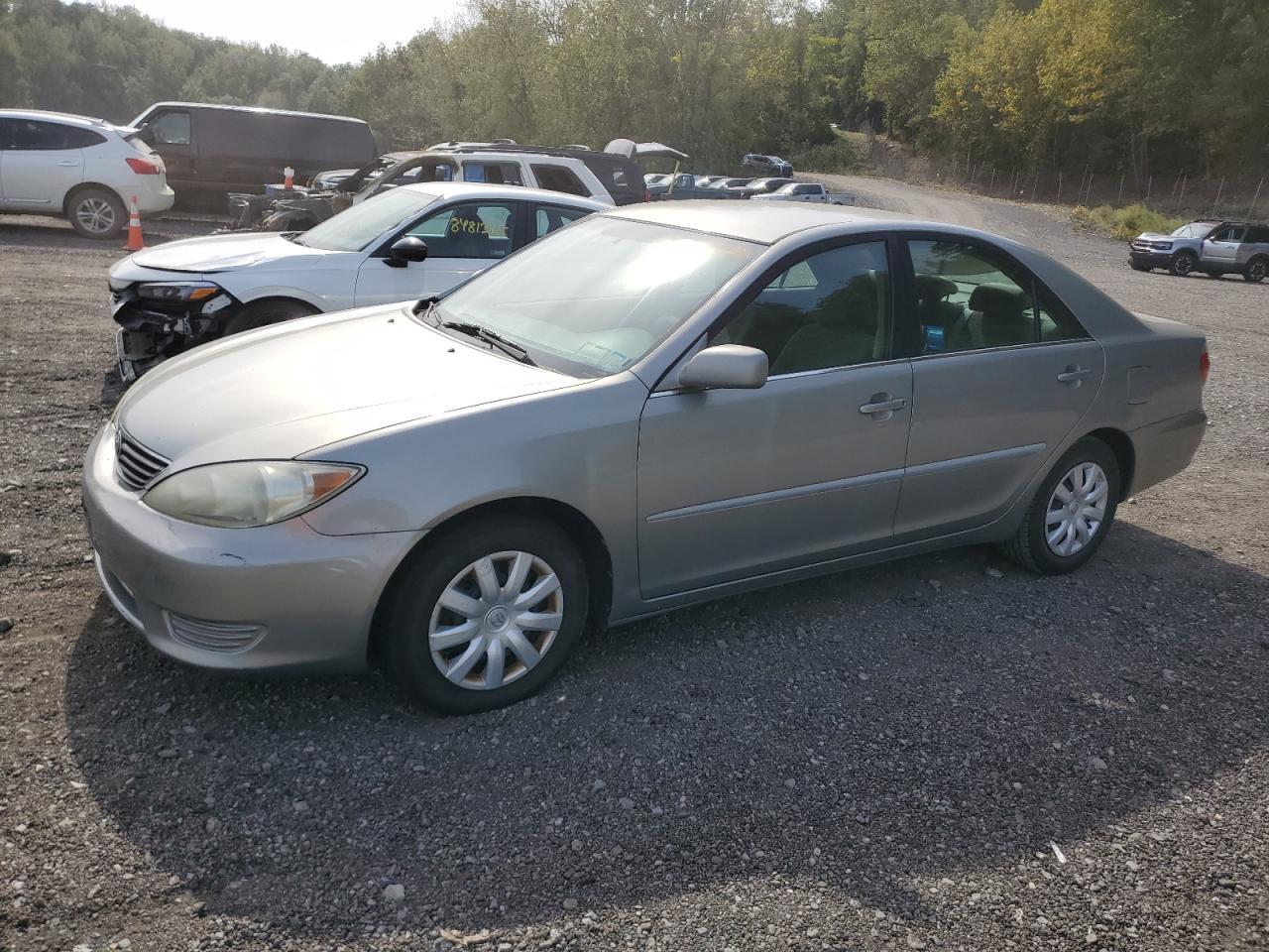 2005 Toyota Camry Le