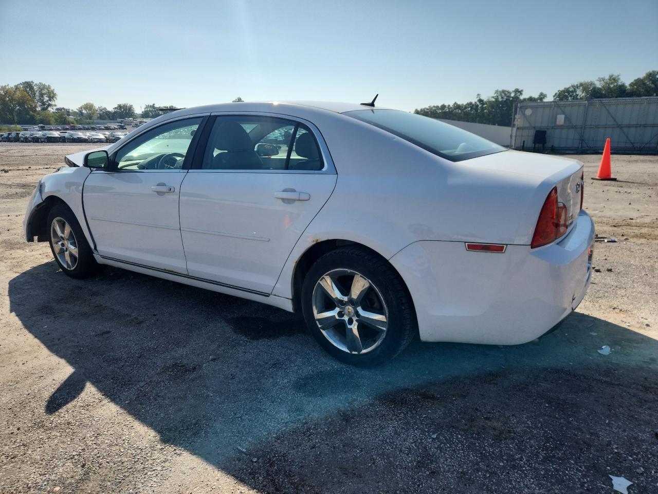 2011 Chevrolet Malibu 2Lt - Image 2