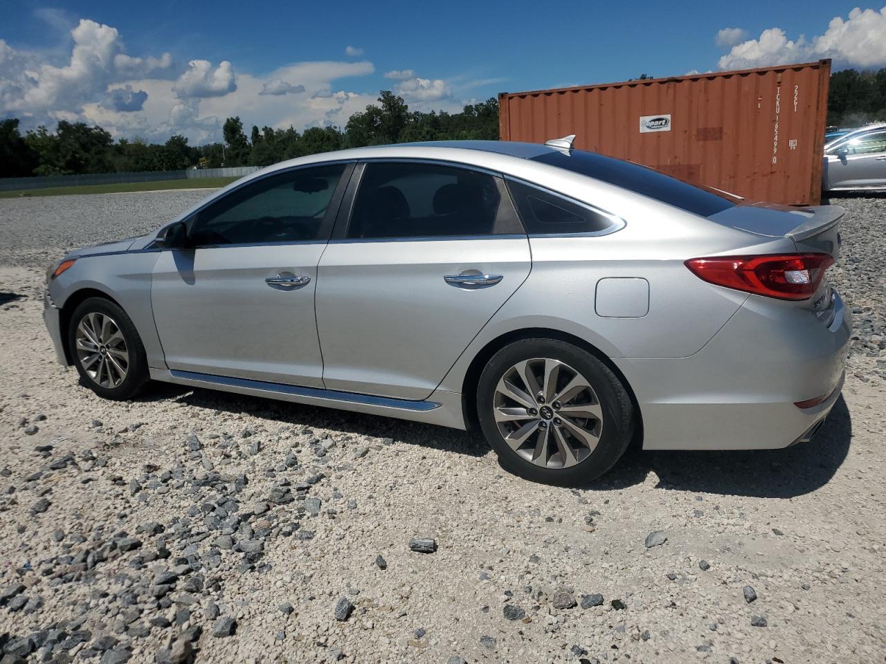 2016 Hyundai Sonata Sport - Image 2
