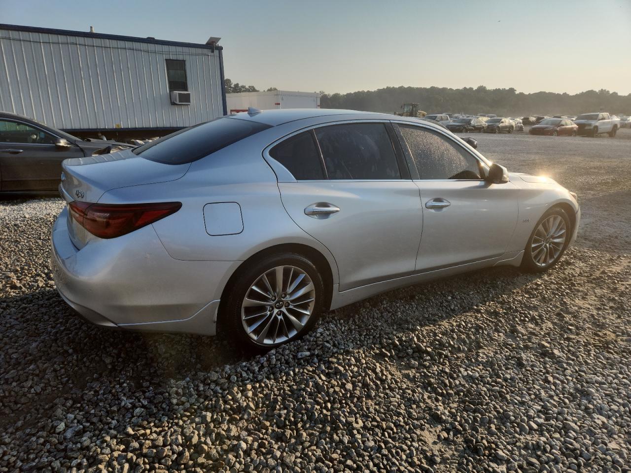 2018 Infiniti Q50 Luxe - Фото 3
