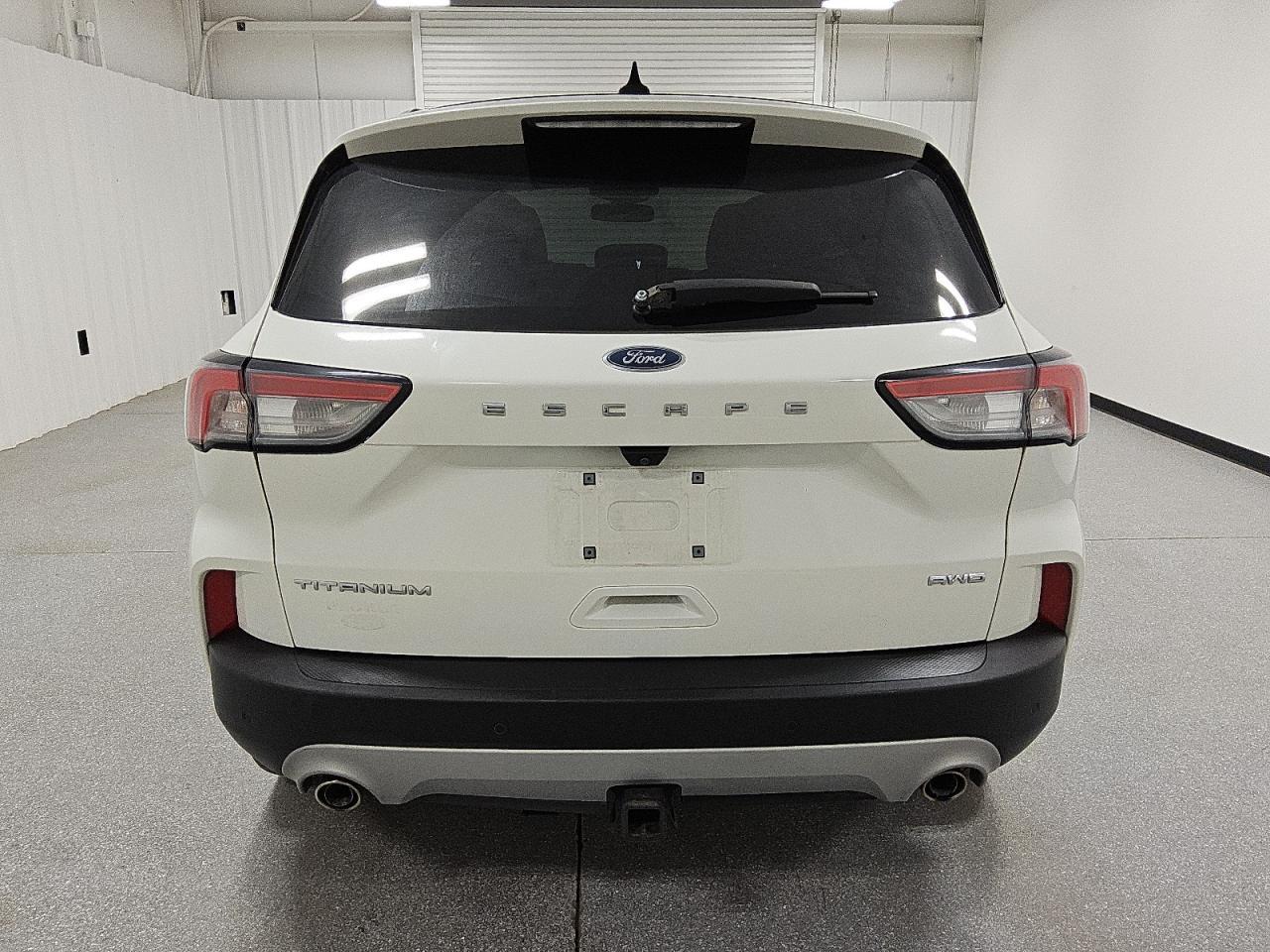 2022 Ford Escape Titanium - Image 6