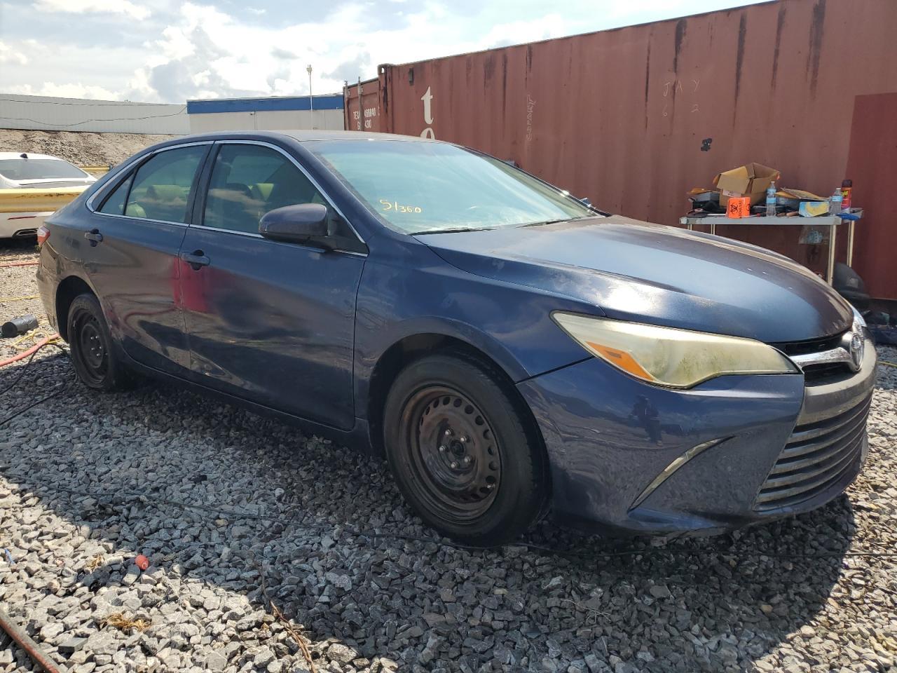 2015 Toyota Camry Le - Фото 4