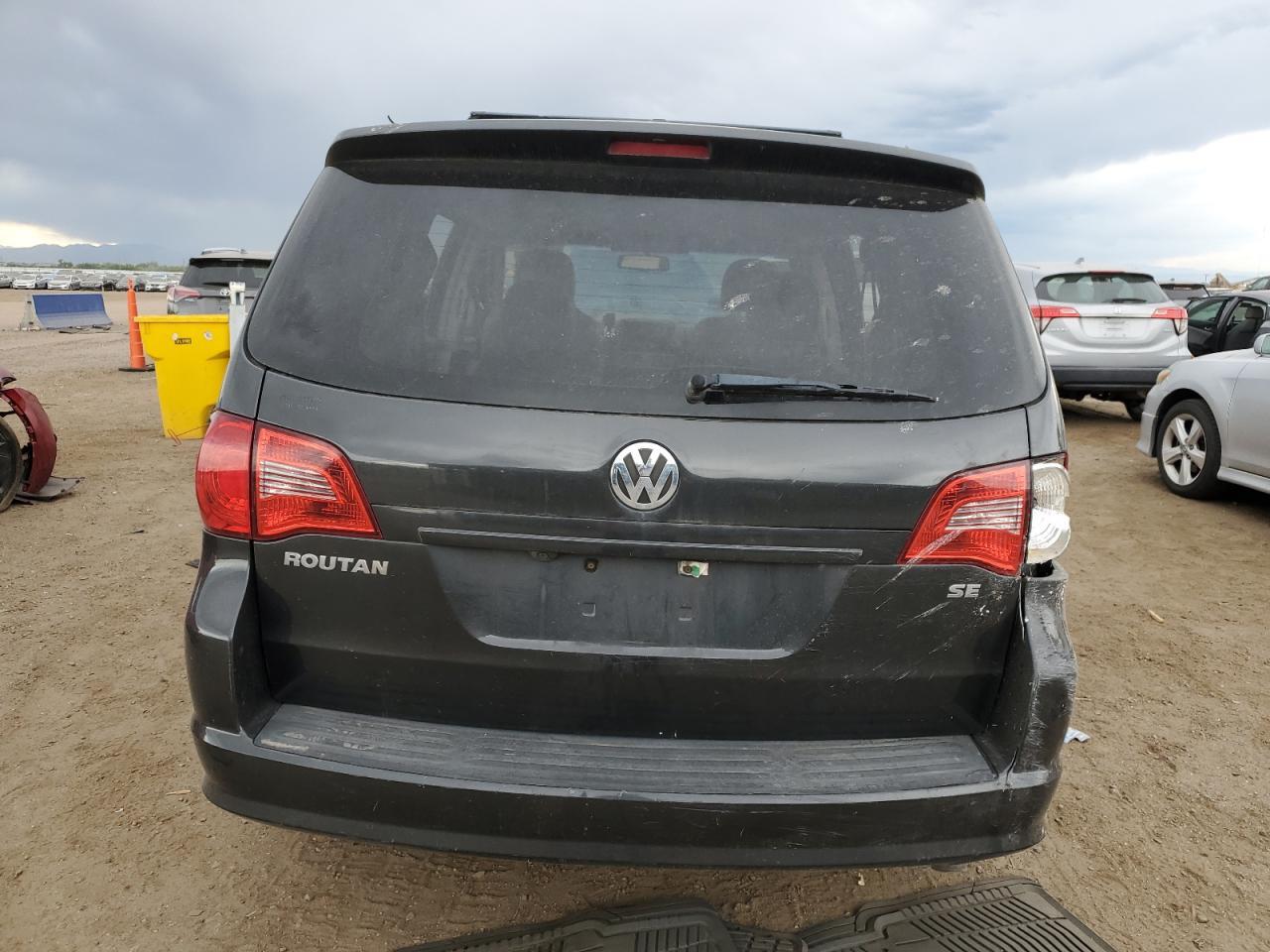 2011 Volkswagen Routan Se - Фото 6