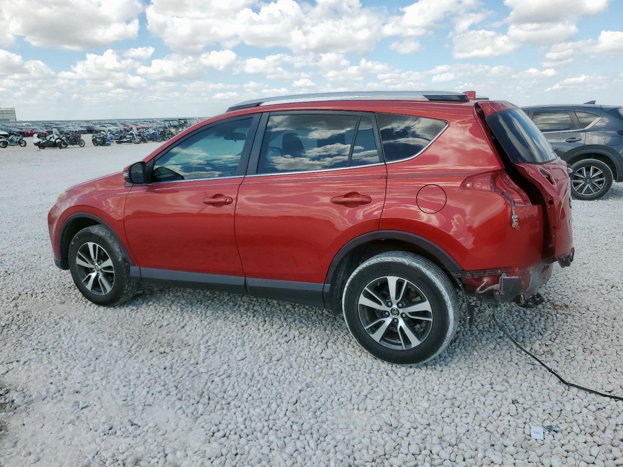 2017 Toyota Rav4 Xle - Image 2