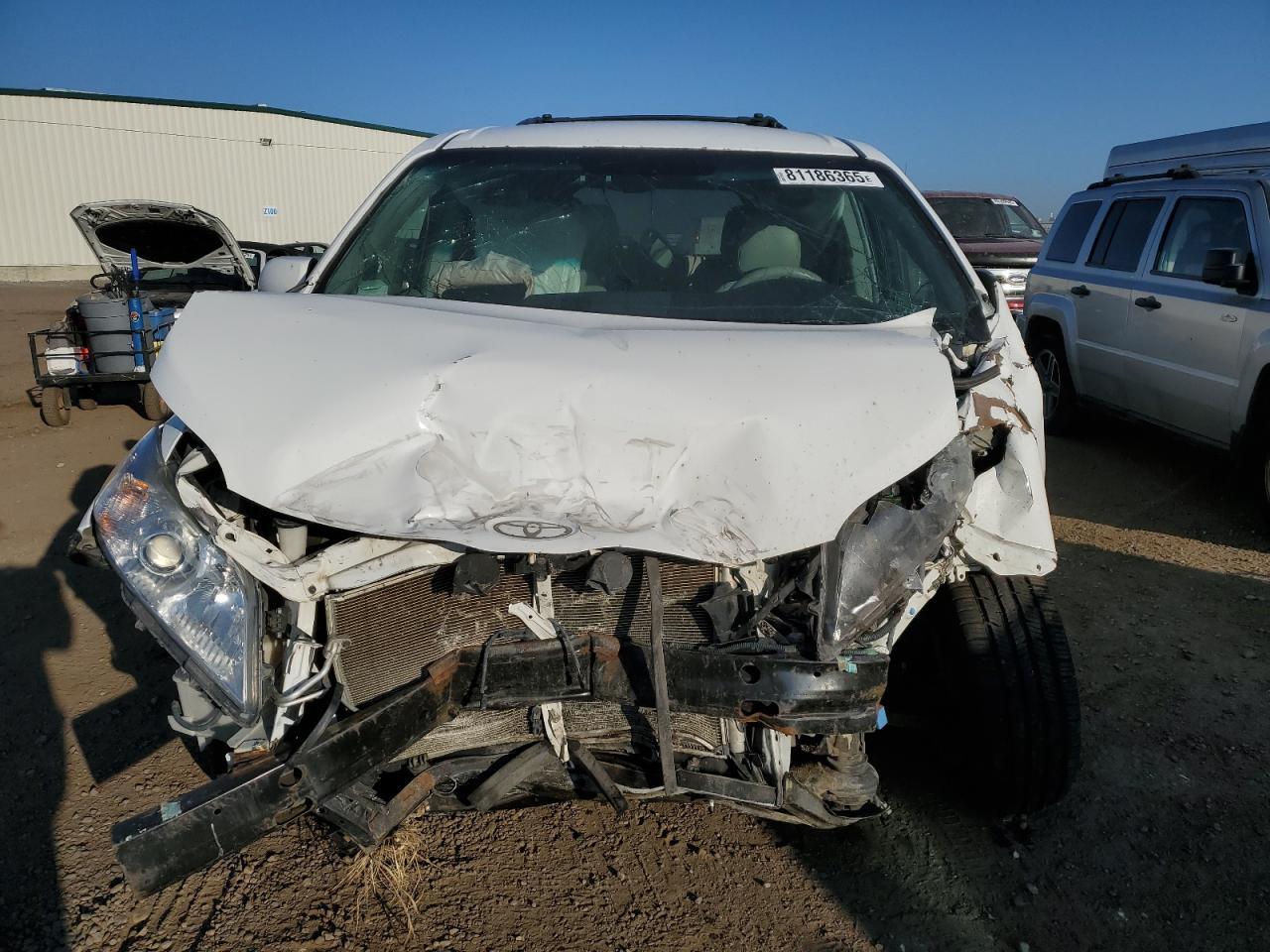 2013 Toyota Sienna Le - Image 5