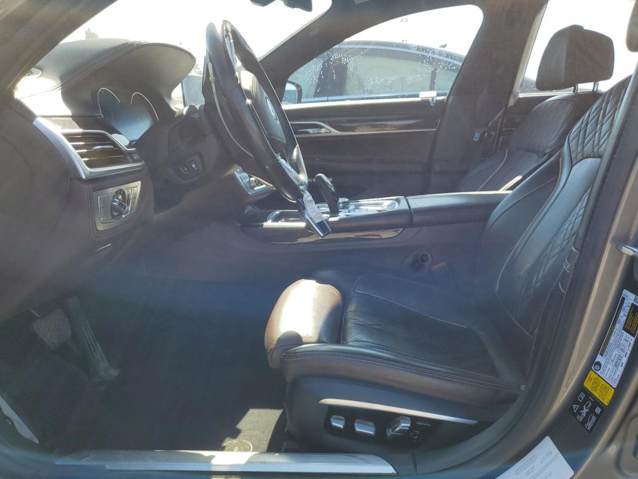 2016 BMW 750 Xi - Фото 7