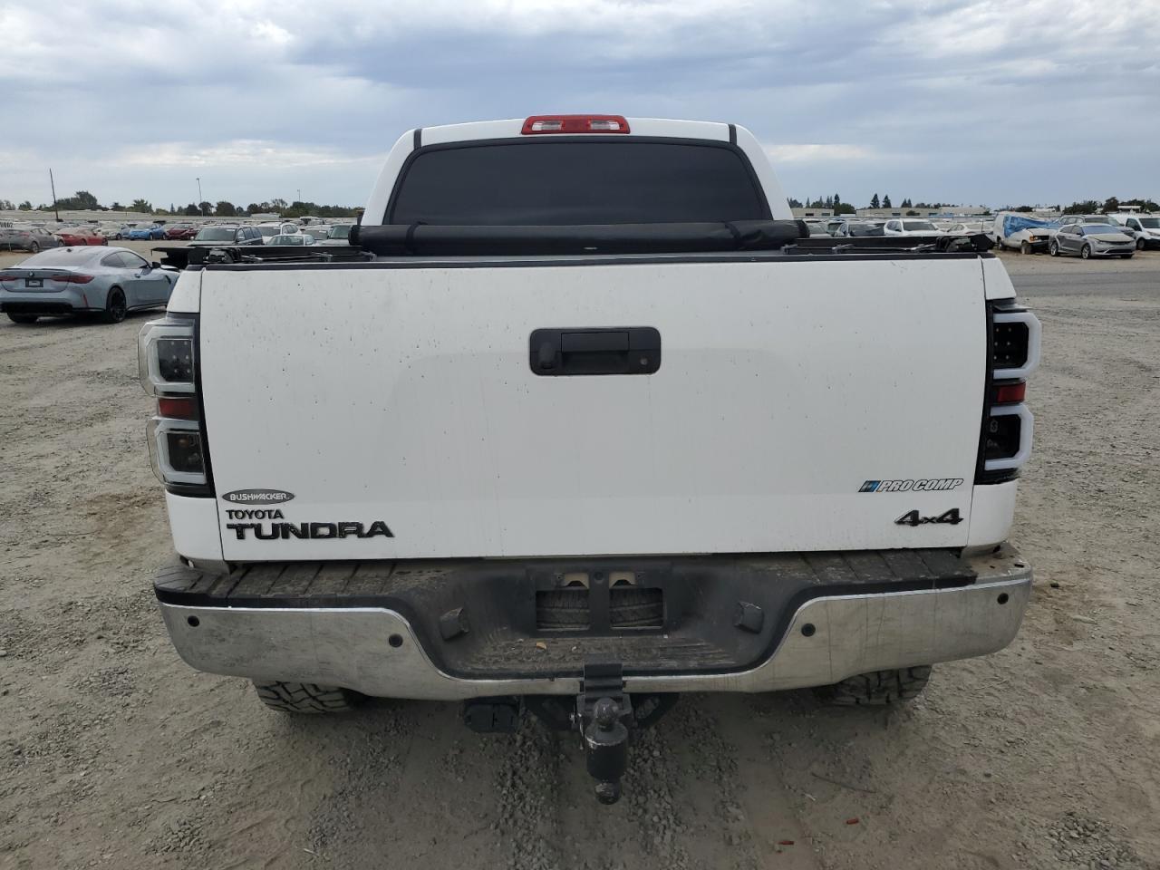 2010 Toyota Tundra Crewmax Limited - Фото 6