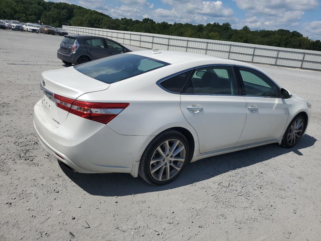 2015 Toyota Avalon Xle - Фото 3