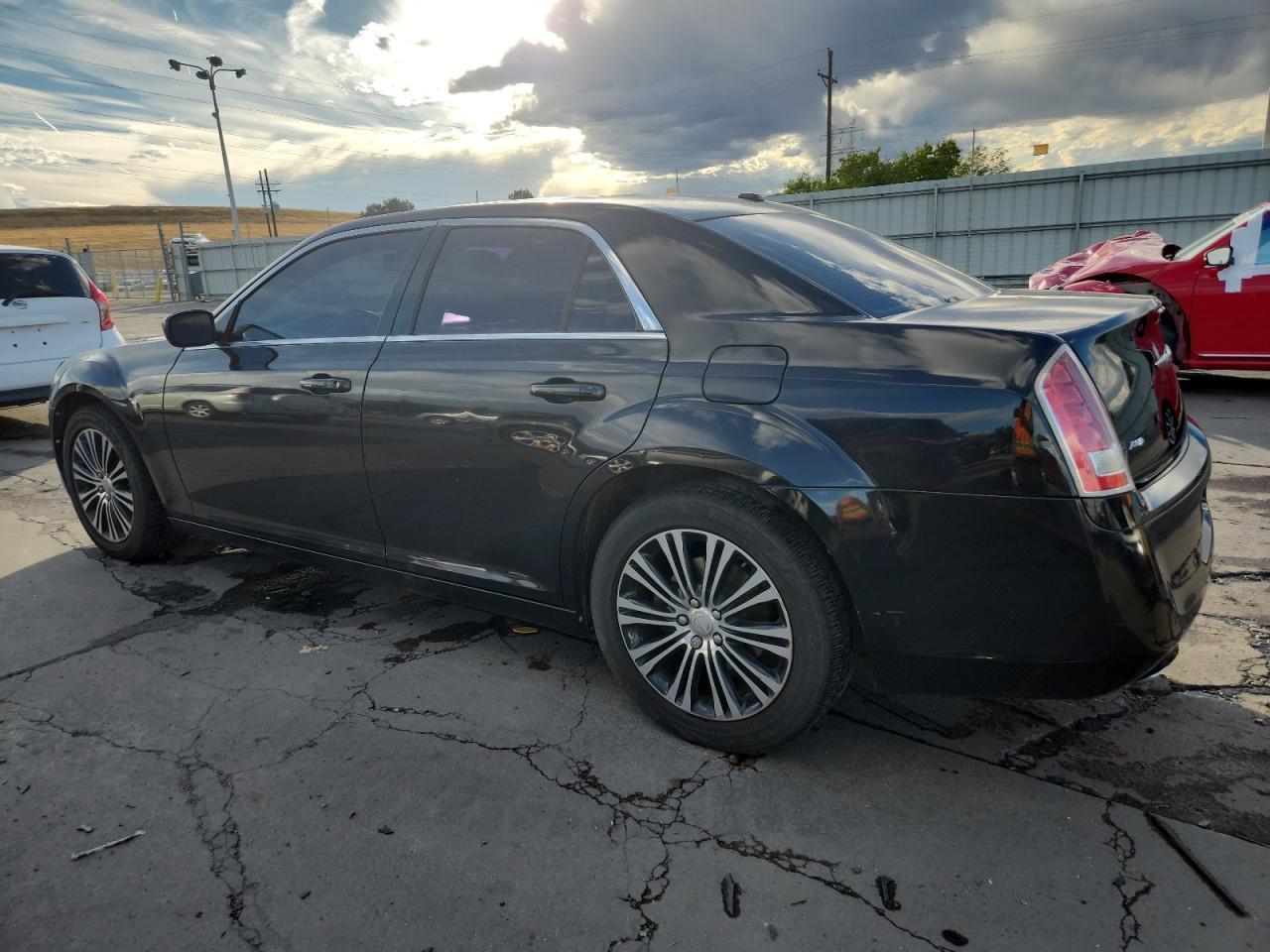 2013 Chrysler 300 S - Фото 2