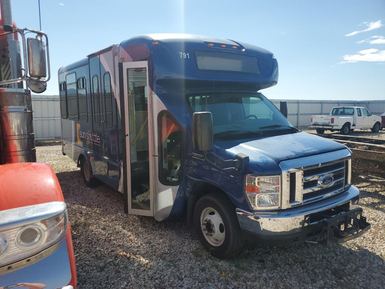 2019 Ford Econoline E350 Super Duty Cutaway Van - Фото 4