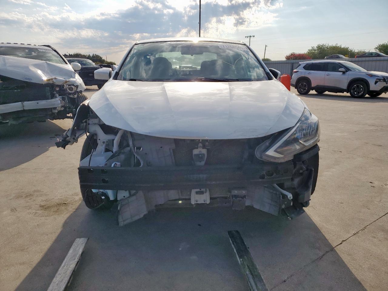 2018 Nissan Sentra S - Фото 5