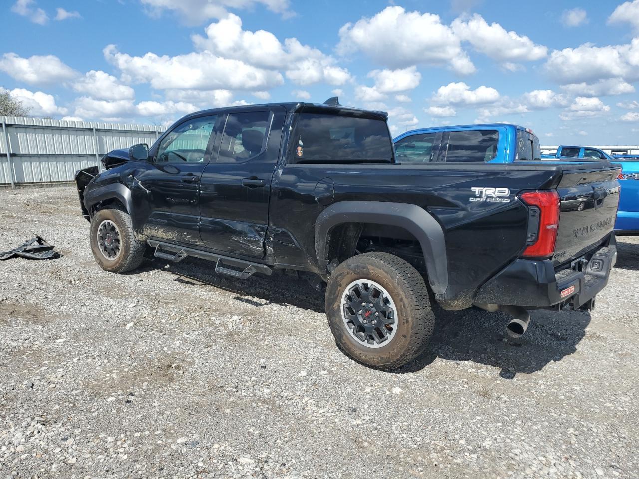 2025 Toyota Tacoma Double Cab - Фото 2