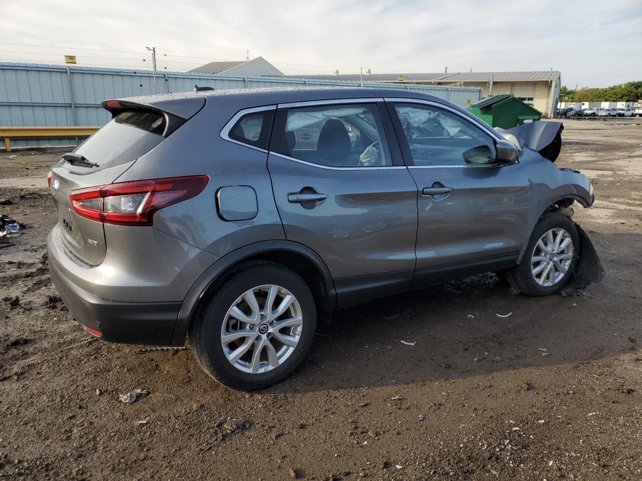 2022 Nissan Rogue Sport S - Фото 3