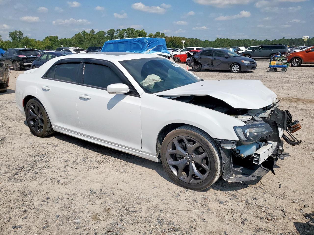 2022 Chrysler 300 S - Image 4