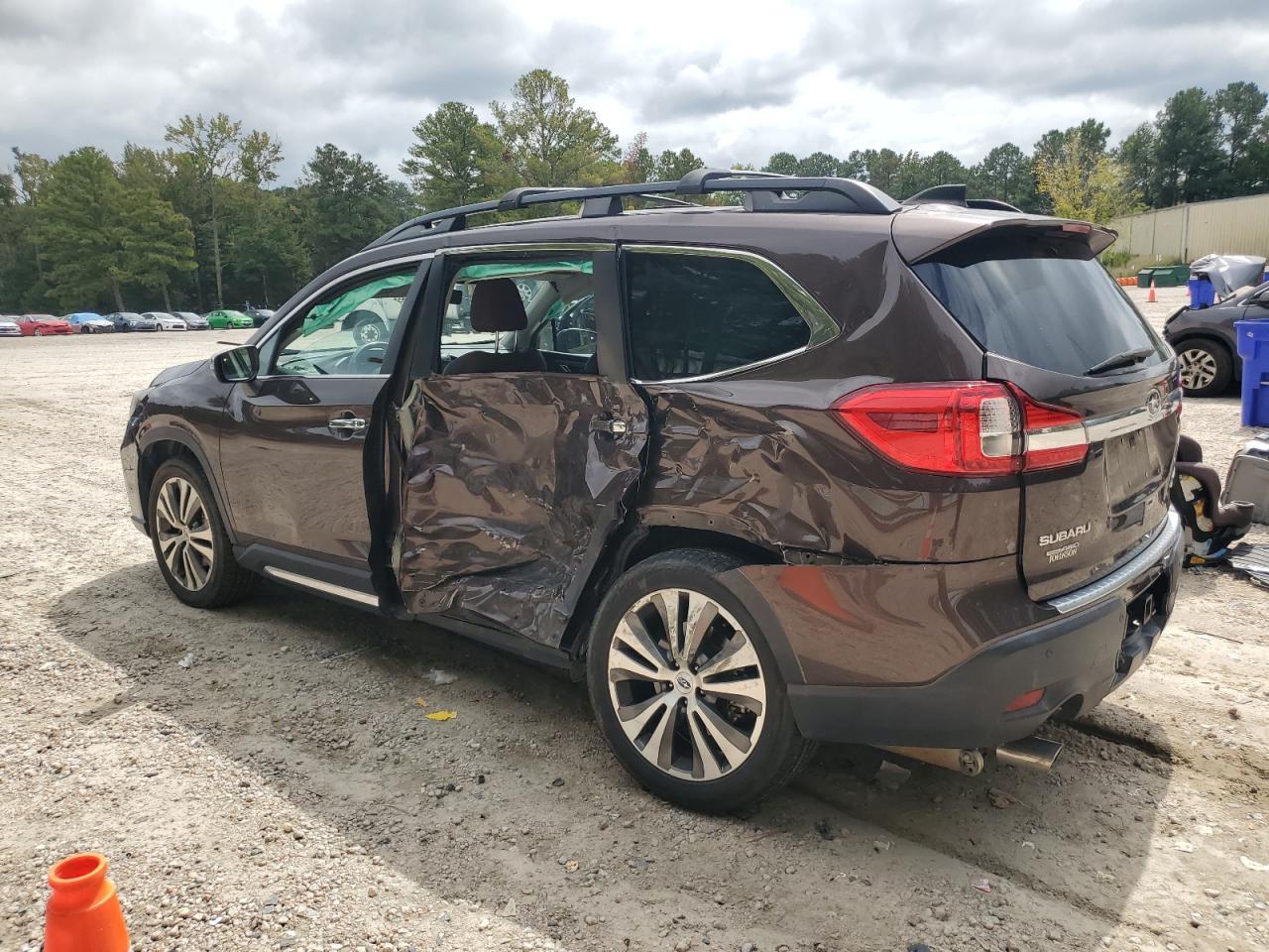 2020 Subaru Ascent Touring - Фото 2