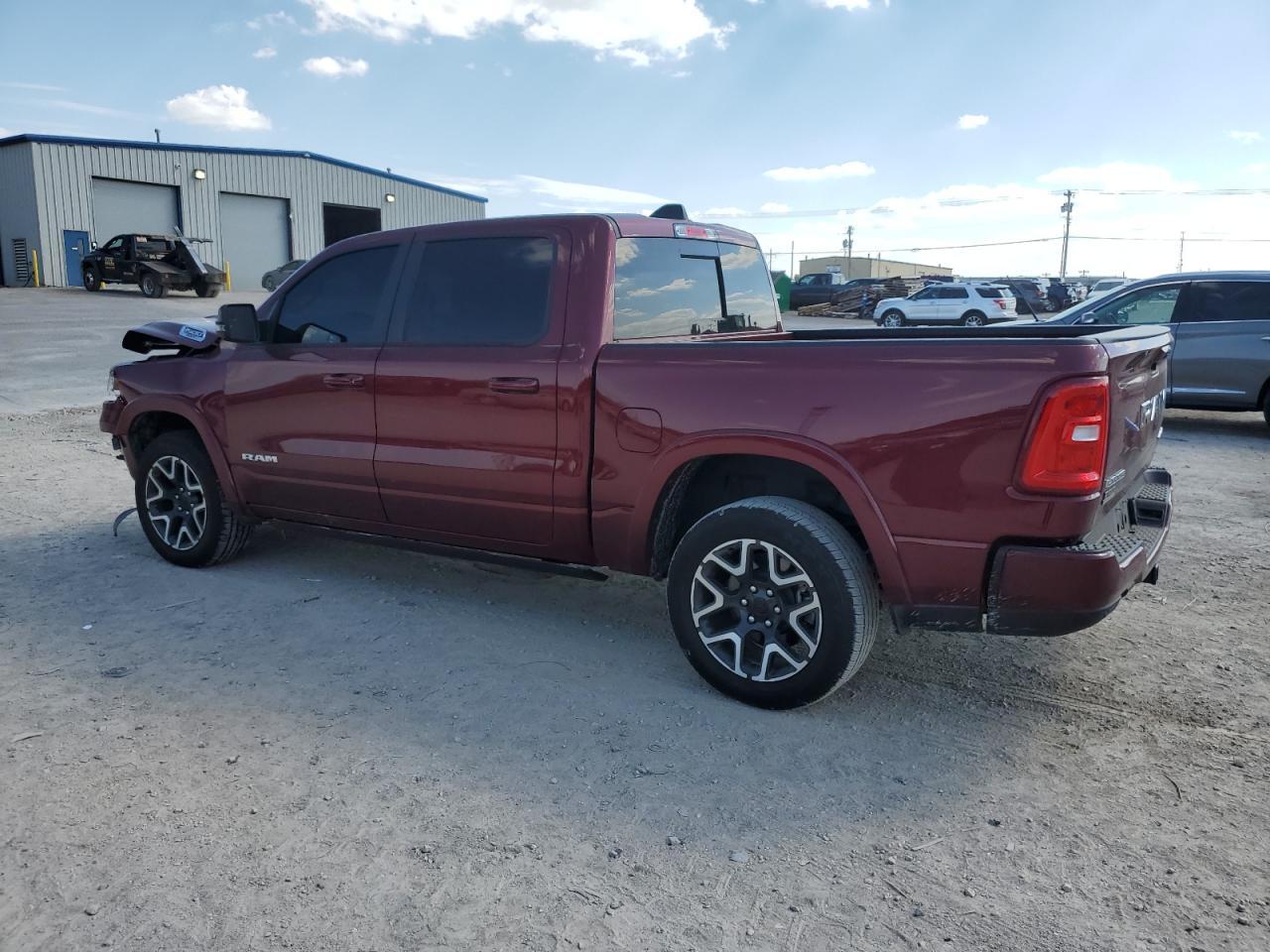 2025 Ram 1500 Laramie - Фото 2