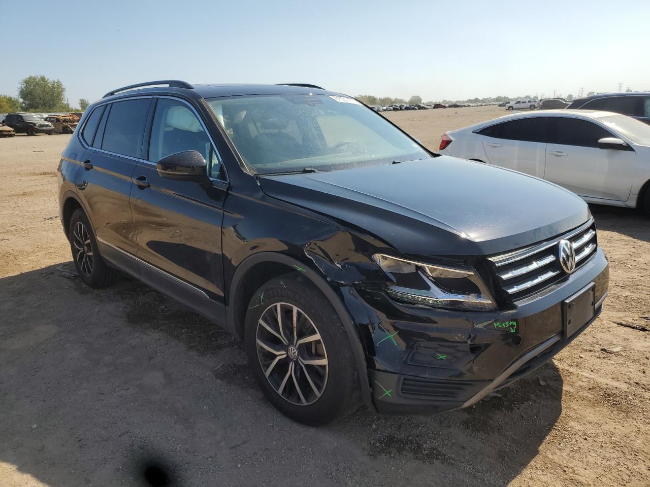 2021 Volkswagen Tiguan Se - Фото 4