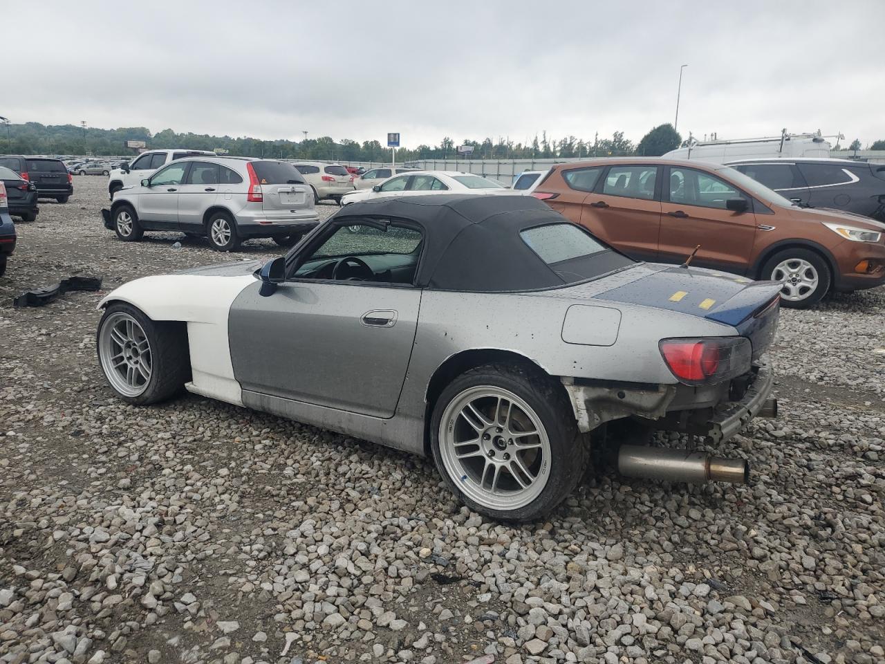 2000 Honda S2000 - Image 2