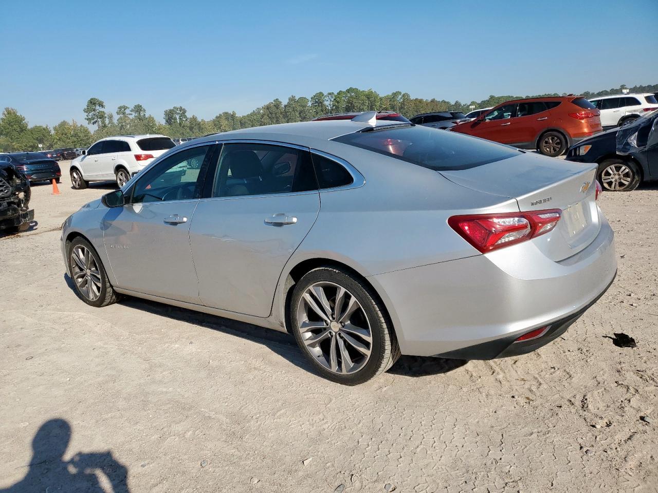 2022 Chev Malibu - Фото 2