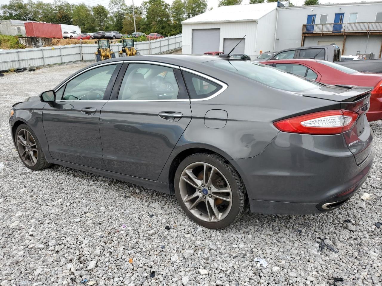 2016 Ford Fusion Titanium - Image 2