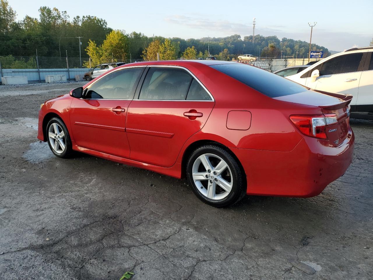 2014 Toyota Camry L - Фото 2