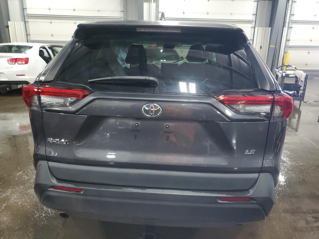 2022 Toyota Rav4 Le - Фото 6