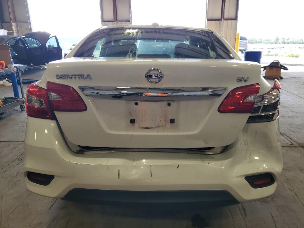 2018 Nissan Sentra S - Фото 6