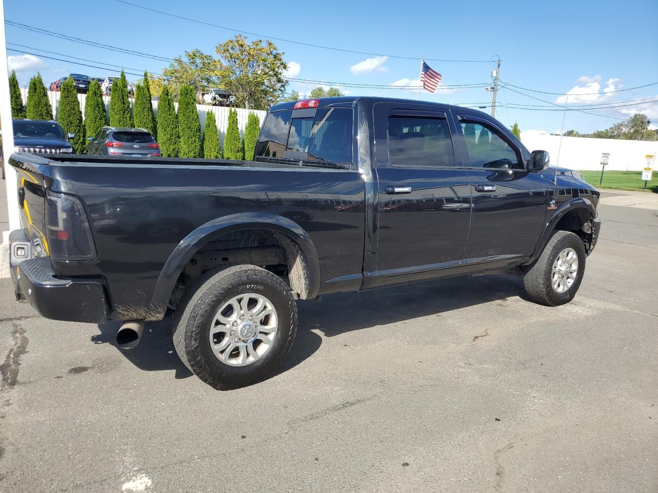 2016 Ram 2500 Laramie - Image 3