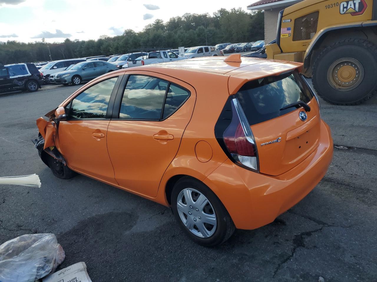 2016 Toyota Prius C - Фото 2