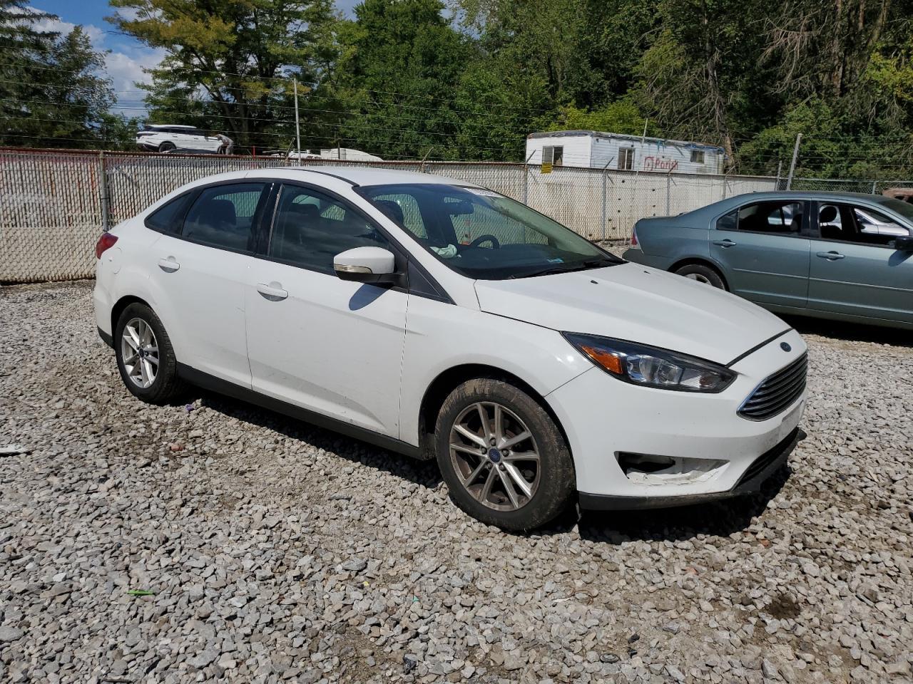 2016 Ford Focus Se - Image 4