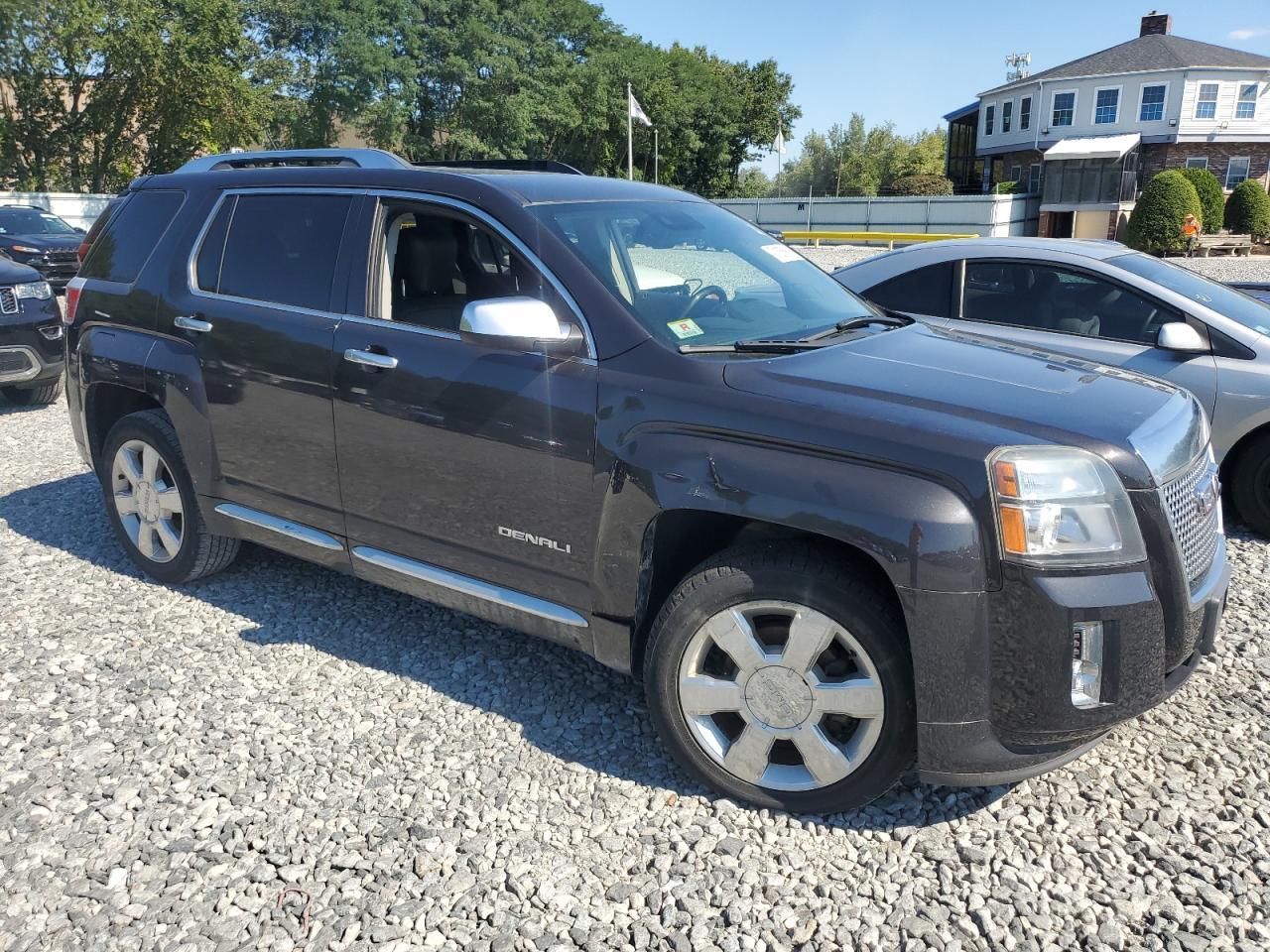 2015 GMC Terrain Denali - Image 4