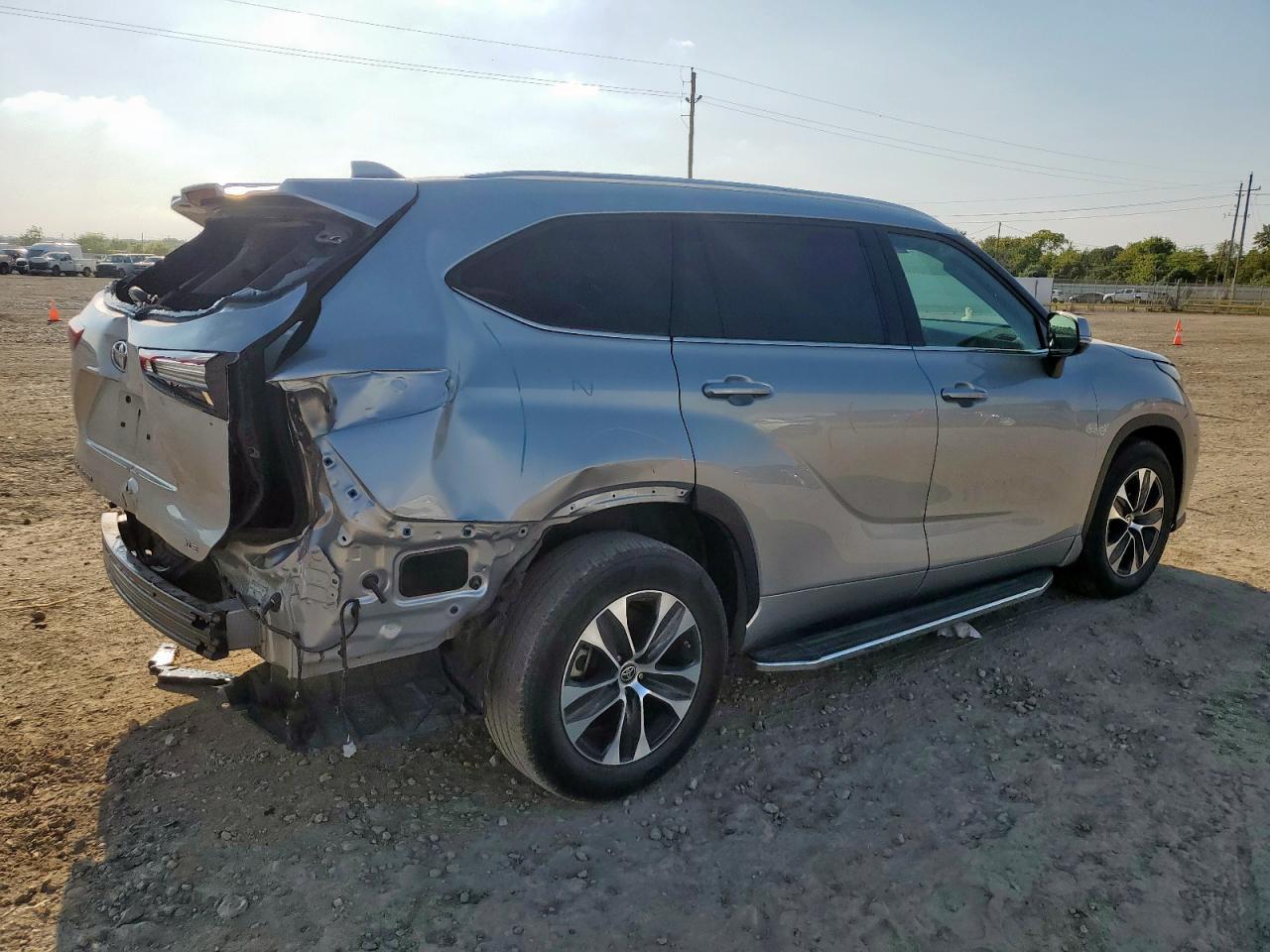 2021 Toyota Highlander Xle - Фото 3