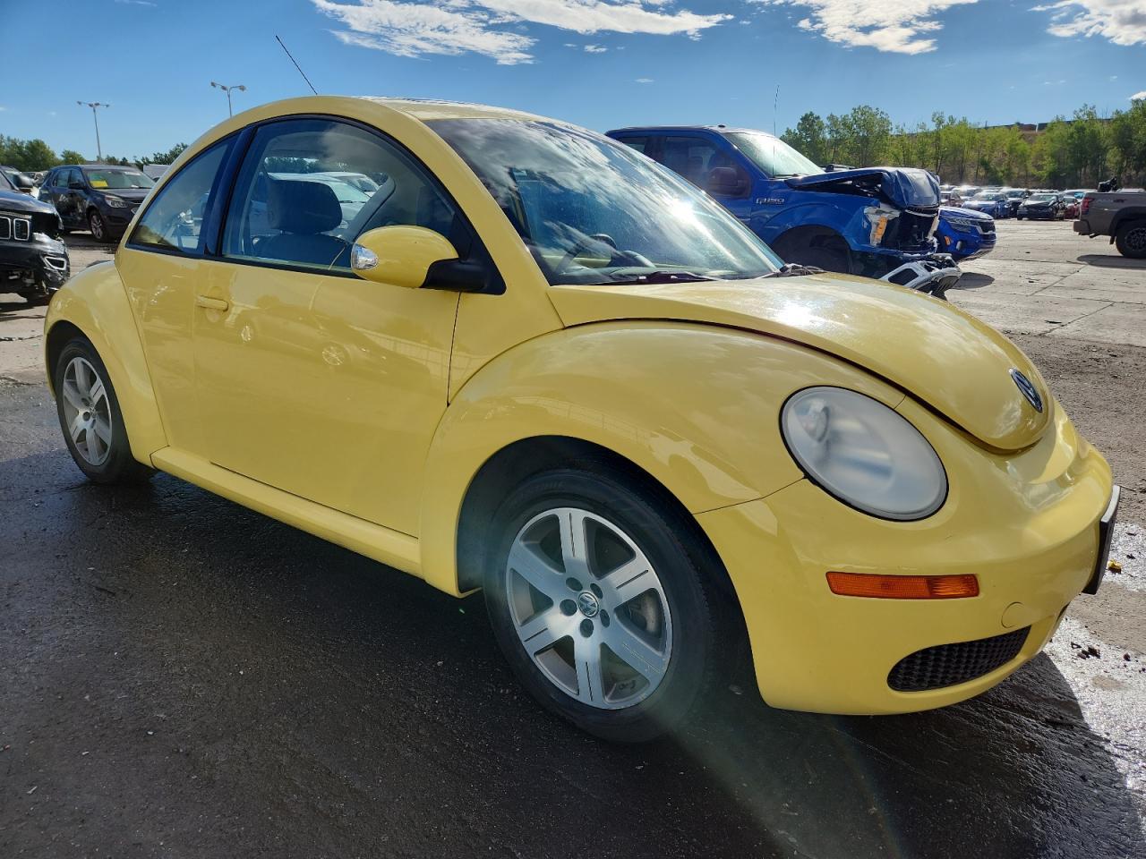 2006 Volkswagen New Beetle 2.5L Option Package 1 - Image 4