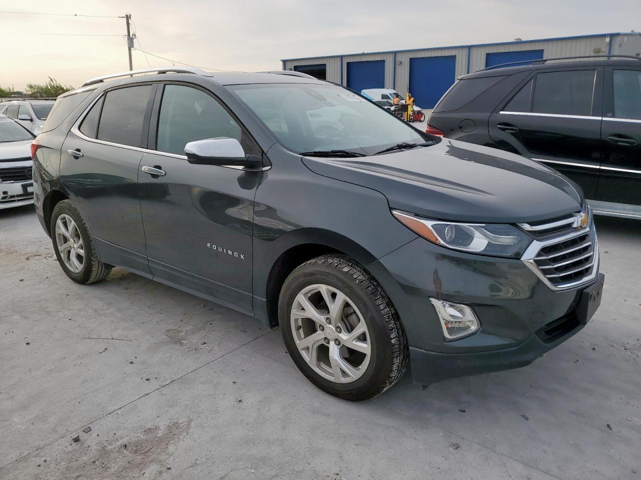 2020 Chevrolet Equinox Premier - Image 4