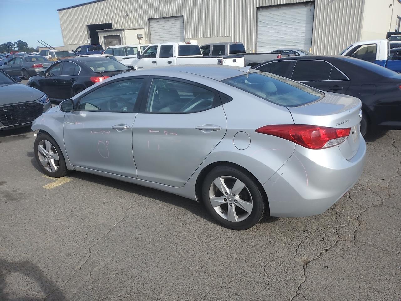2013 Hyundai Elantra Gls - Image 2
