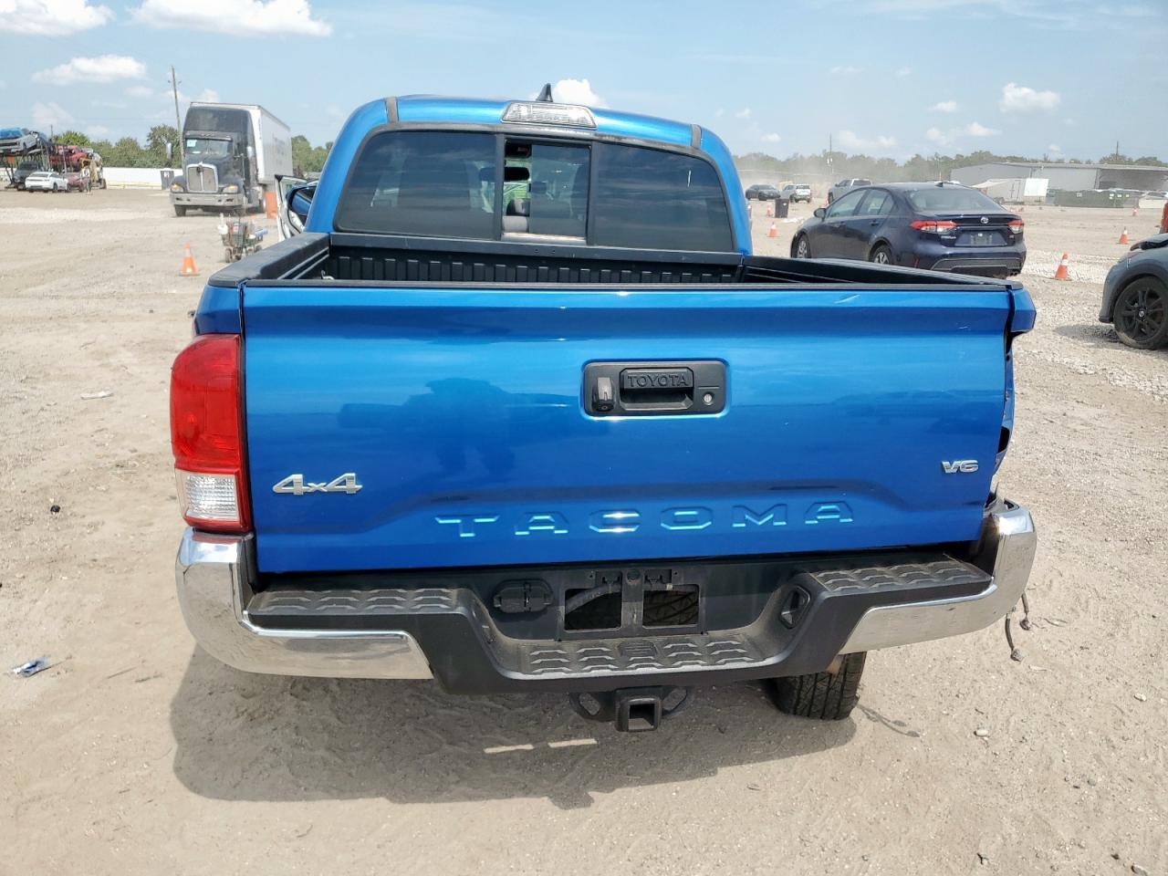 2017 Toyota Tacoma Double Cab - Фото 6