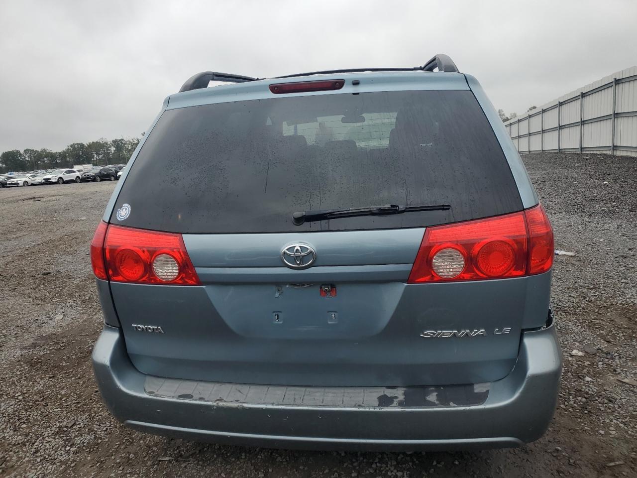 2009 Toyota Sienna Ce - Image 6