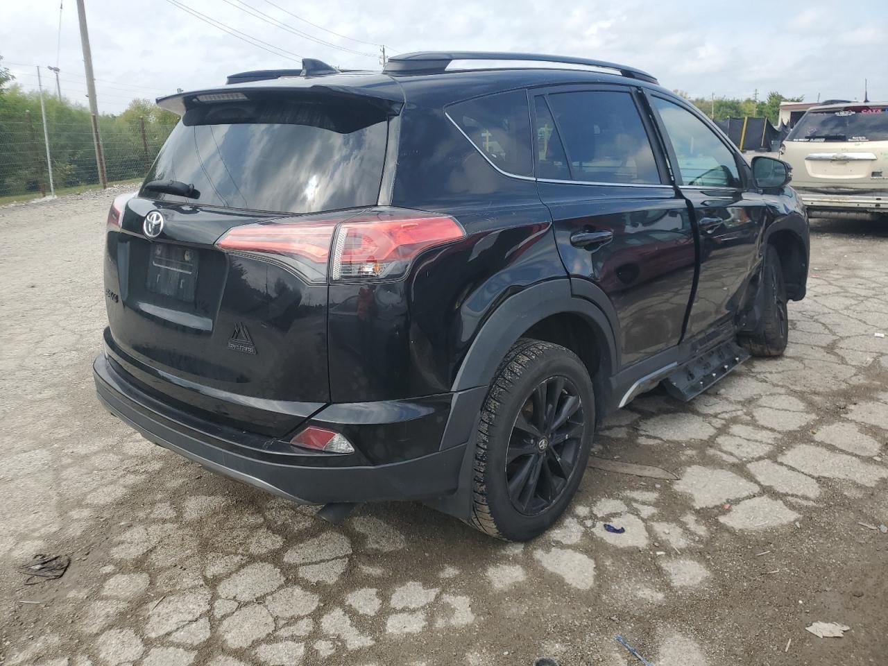 2018 Toyota Rav4 Adventure - Фото 3