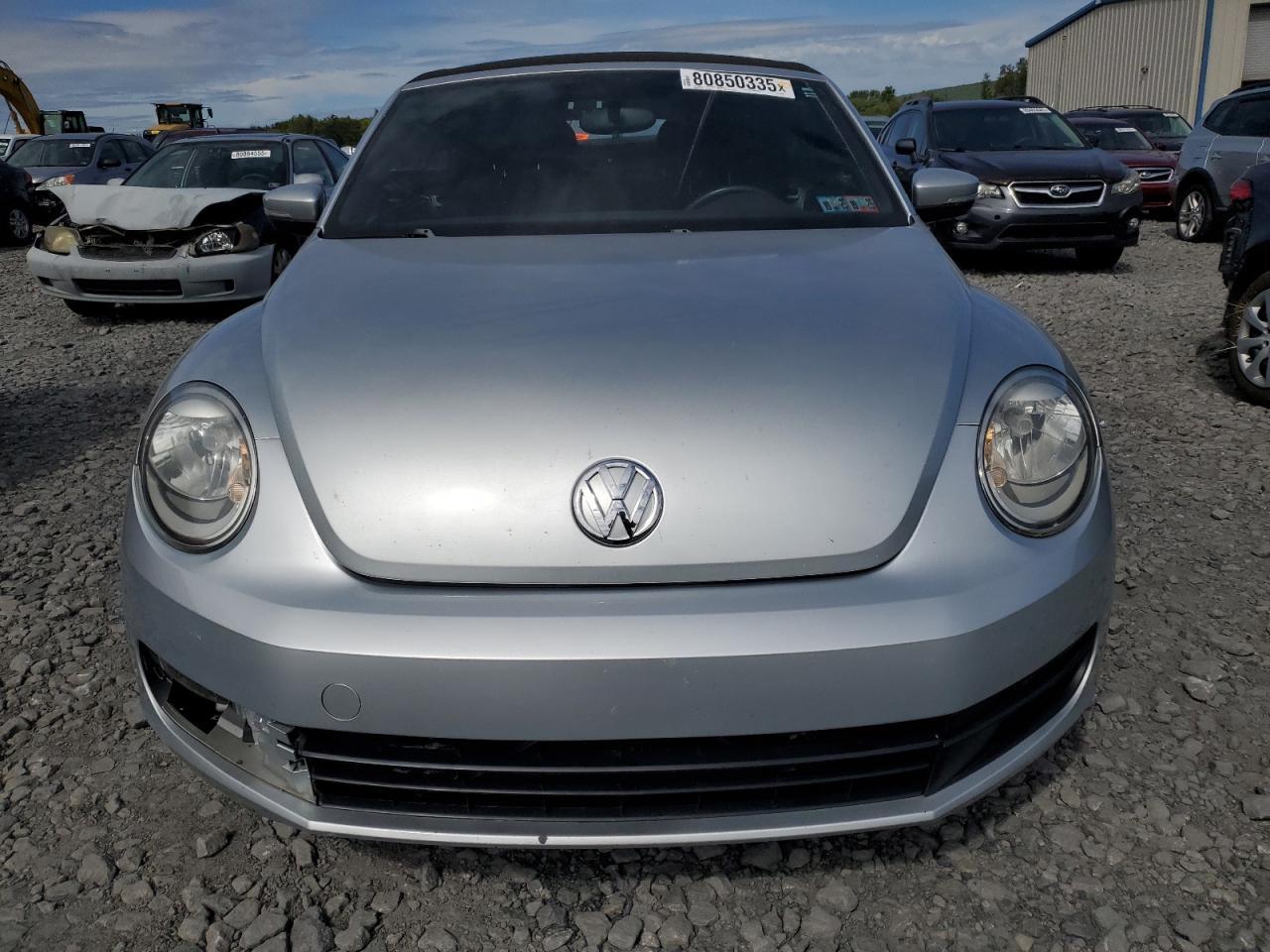 2013 Volkswagen Beetle - Image 5