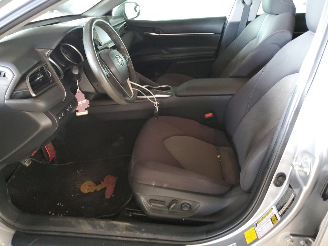 2022 Toyota Camry Le - Фото 7