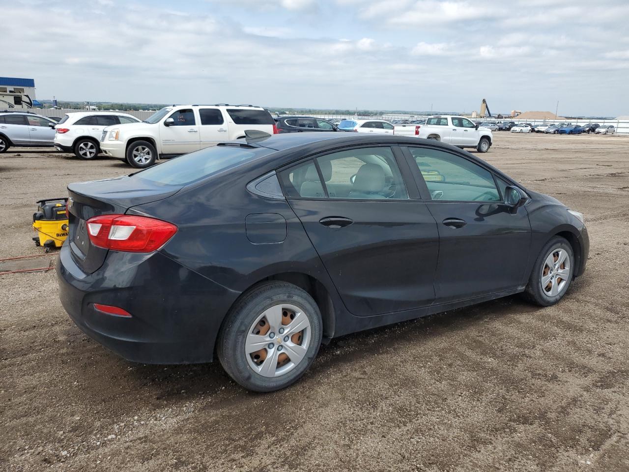 2016 Chevrolet Cruze Ls - Image 3