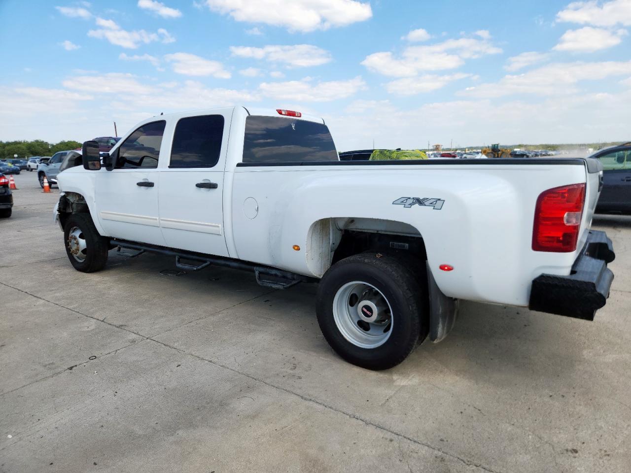 2011 GMC Sierra K3500 Sle - Фото 2