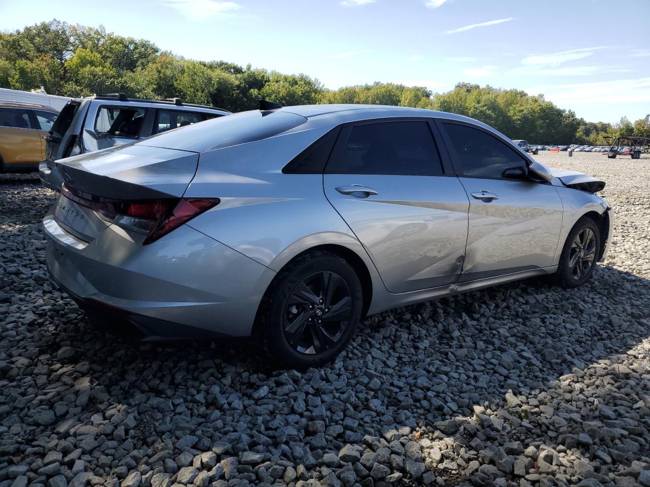 2021 Hyundai Elantra Sel - Фото 3