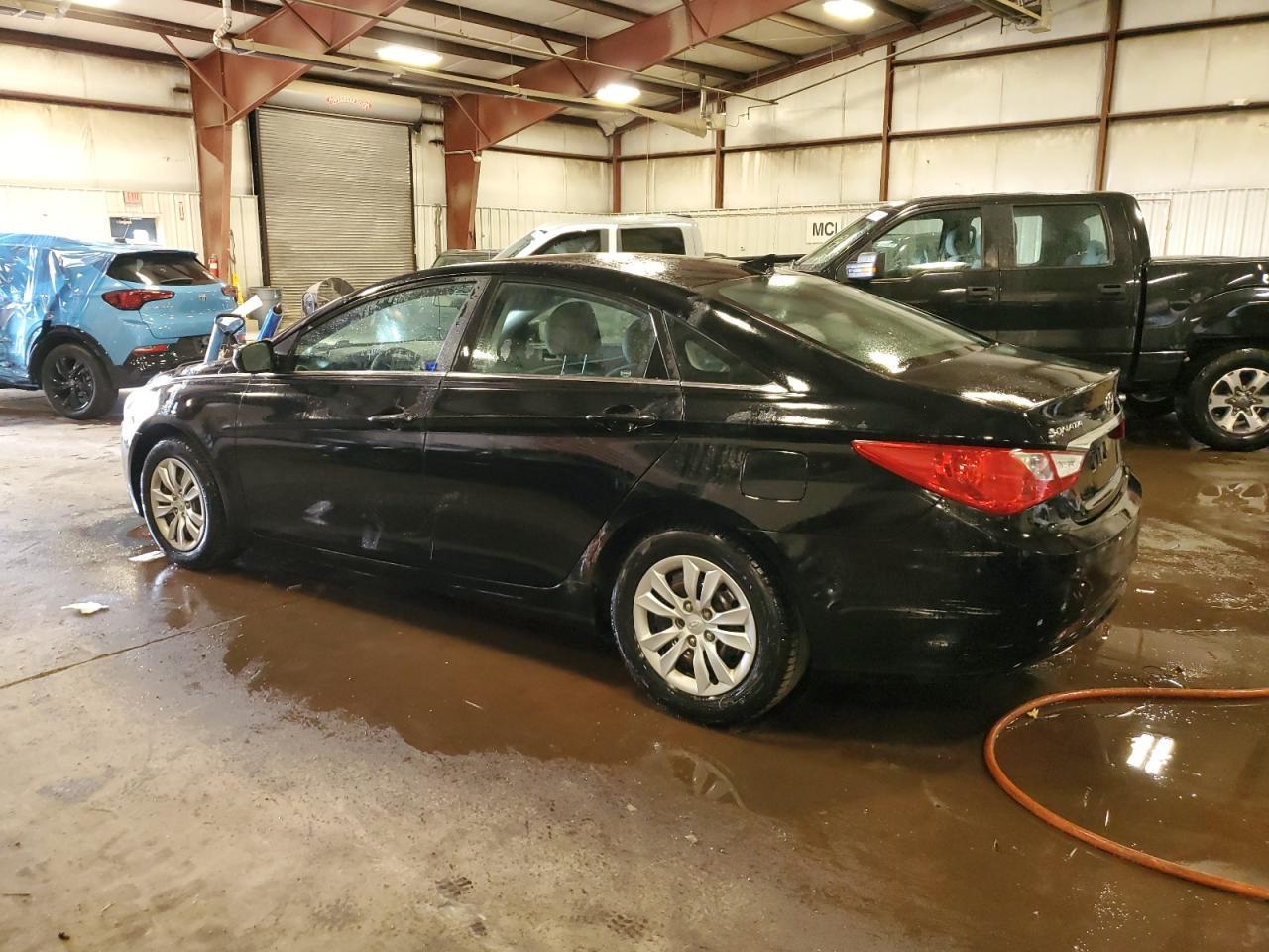 2011 Hyundai Sonata Gls - Image 2