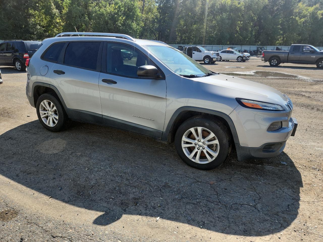 2015 Jeep Cherokee Sport - Фото 4