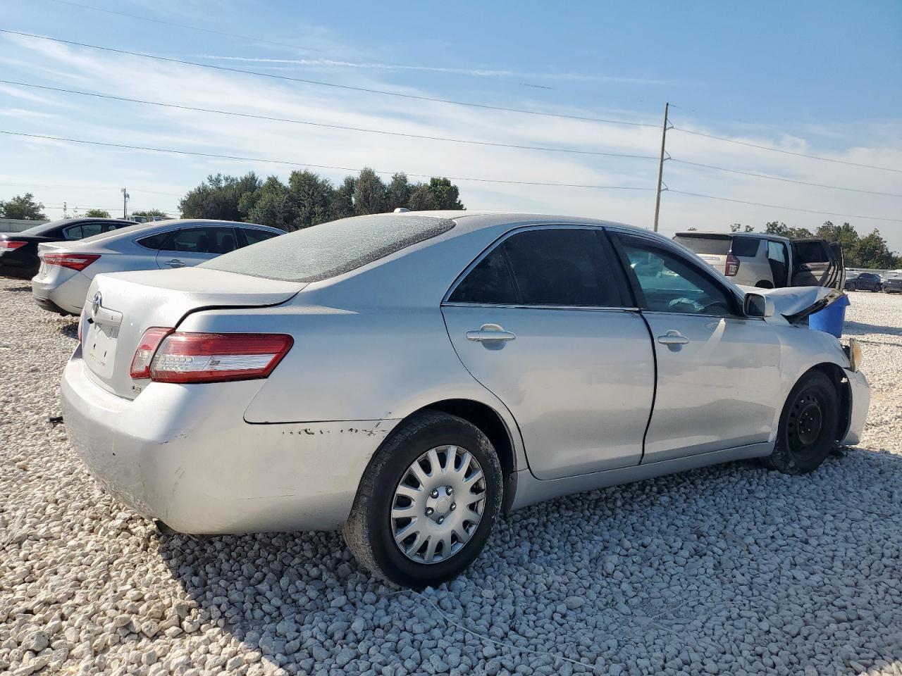 2010 Toyota Camry Base - Фото 3