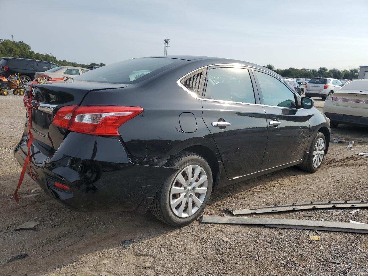 2017 Nissan Sentra S - Фото 3