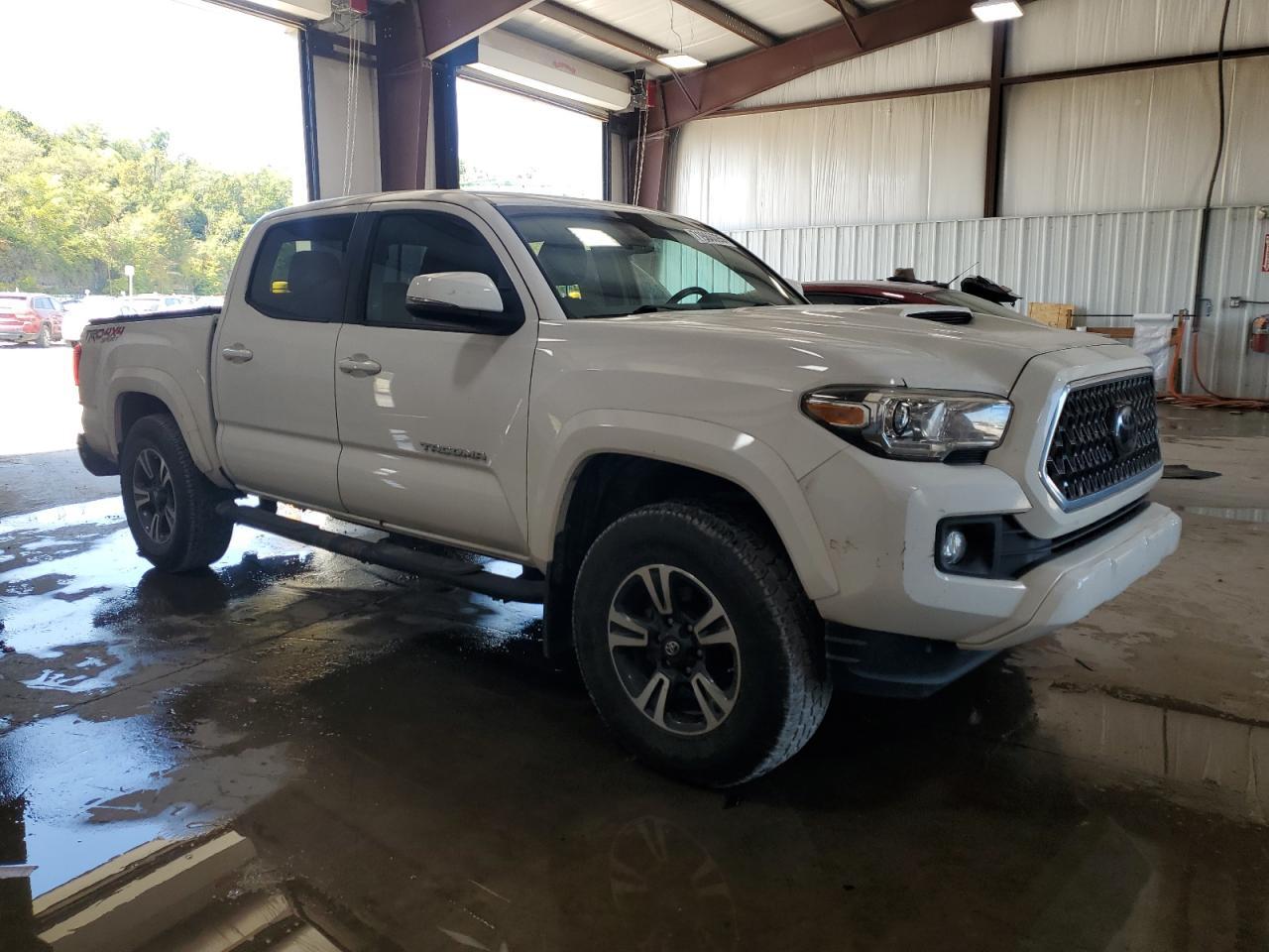 2019 Toyota Tacoma Double Cab - Image 4